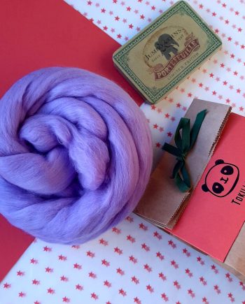 Lana merina extrafina peinada violeta