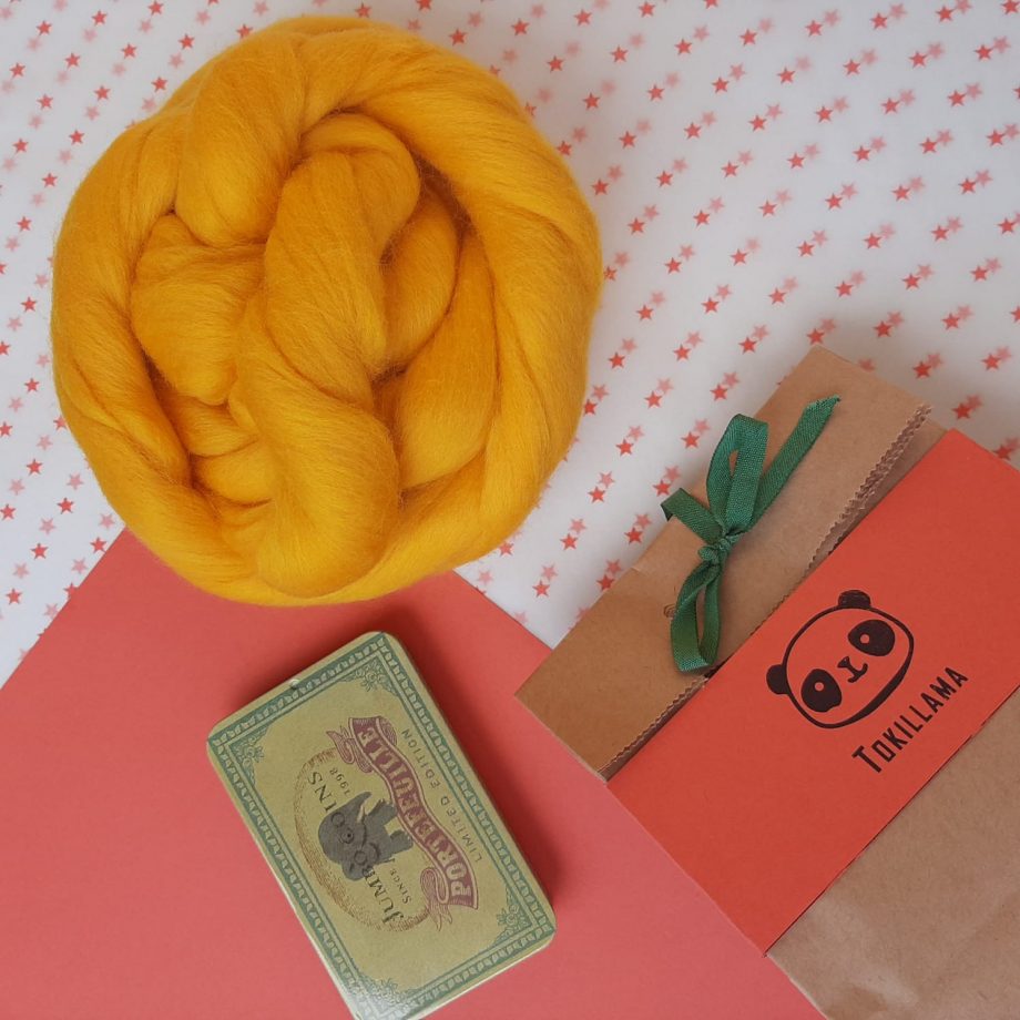 Lana merina extrafina peinada amarillo intenso