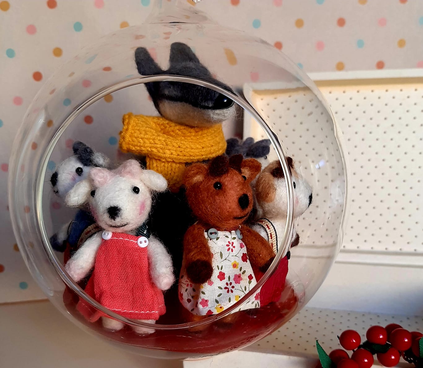 Bola colgante de cristal El lobo y los siete cabritillos